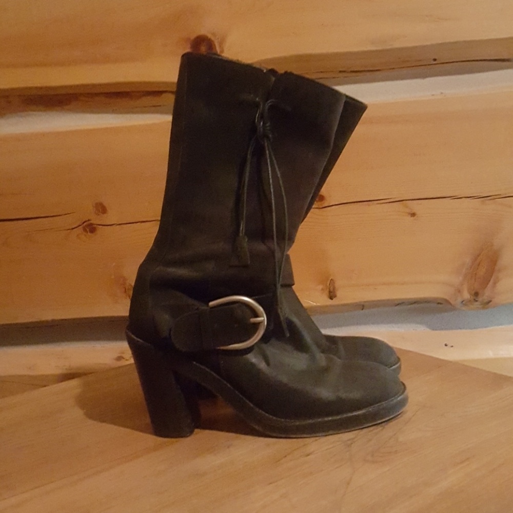 Donald J Pliner boots size 7m.